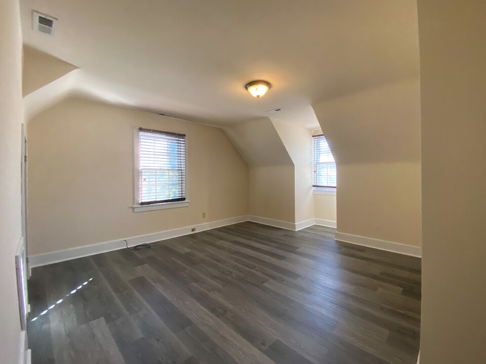 Building Photo - 715 Lafayette St