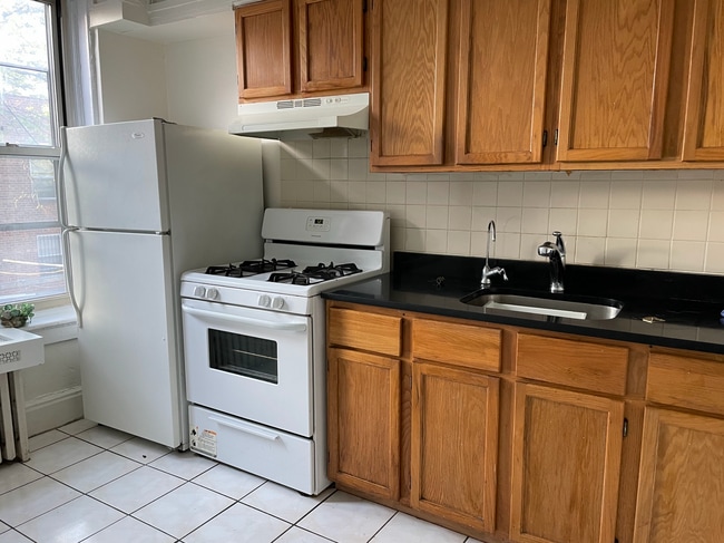 Kitchen - 8615 59th Ave