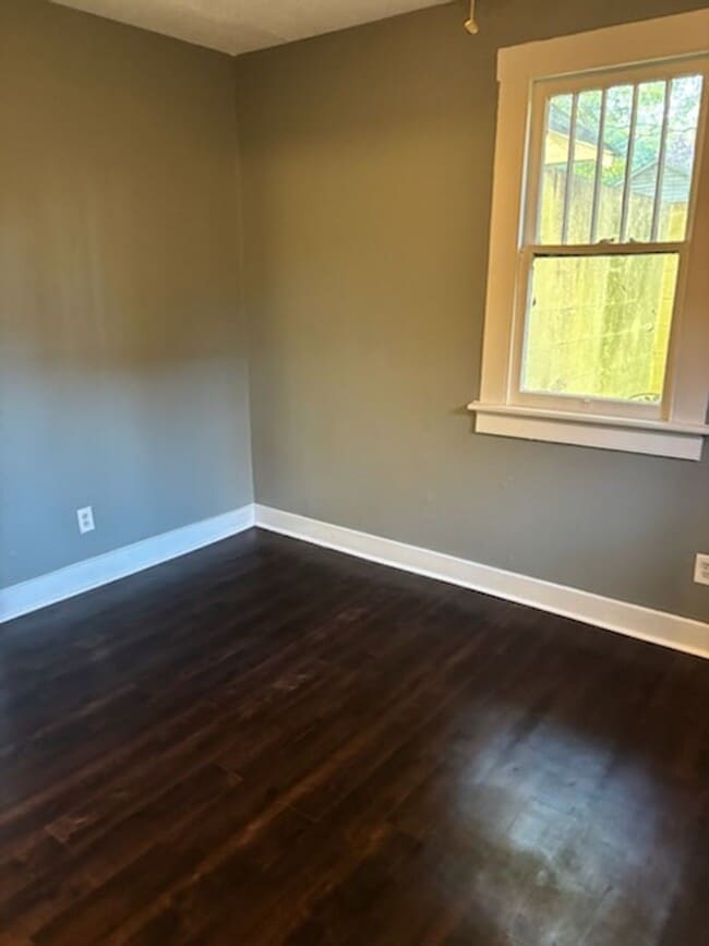 Building Photo - 1821 17th Ave