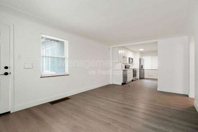 Building Photo - 433 Harrison St