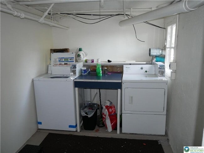 Building Photo - 2110 Walnut St