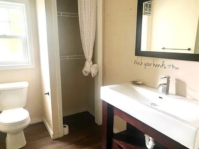 Building Photo - Corner Lot - Remodeled