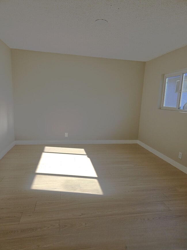 Building Photo - 8334 Willis Ave