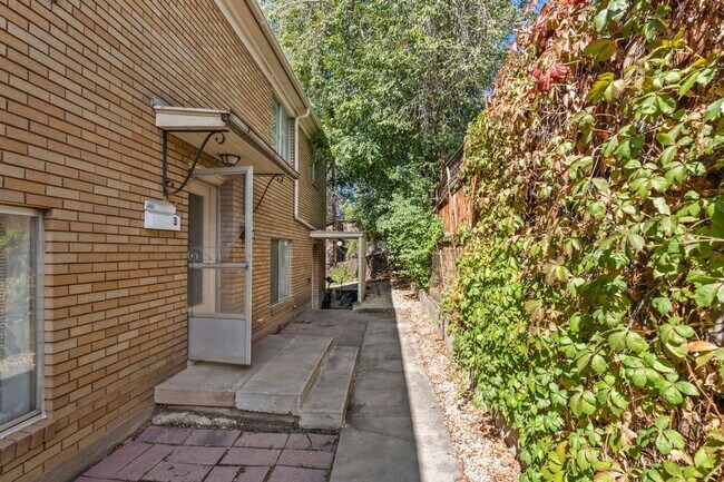 Building Photo - Peaceful 1 Bedroom Apartment Near the Utah...