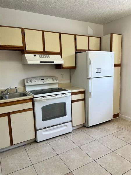 Building Photo - 8030 SW 21st Ct