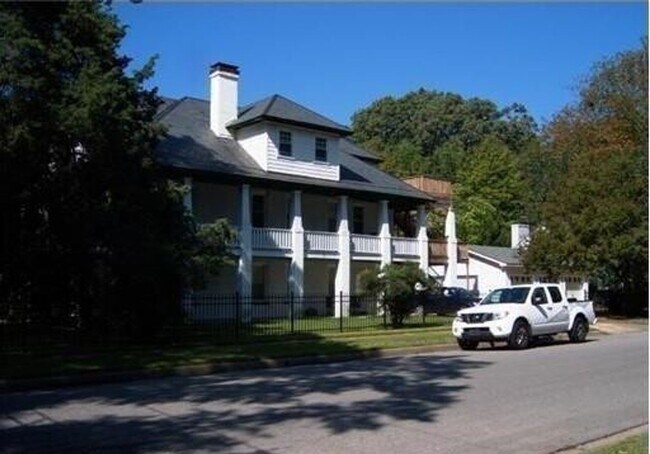 Building Photo - Spacious 2 Bedroom Apartment in Euwanee Park