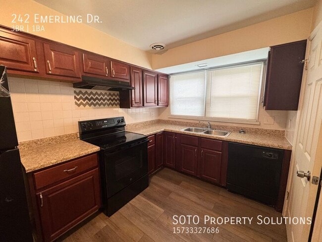 Building Photo - 242 Emerling Dr