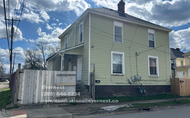 Building Photo - 1393 Cable Ave