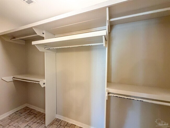 Building Photo - 7707 Beechwood Dr