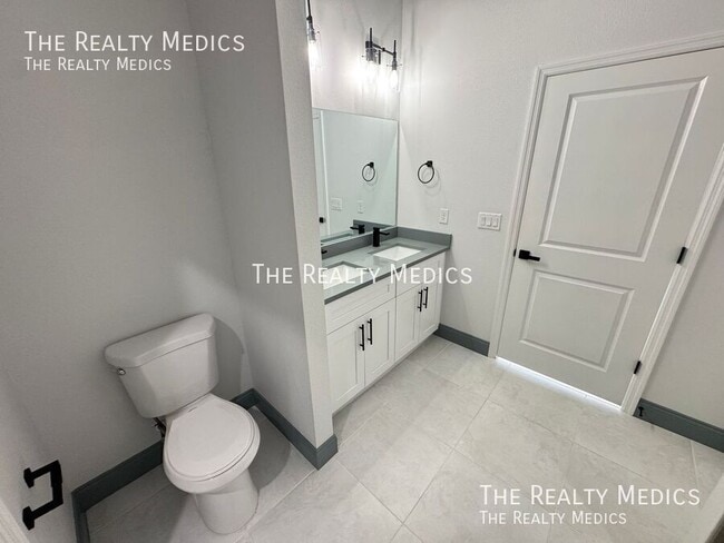 Building Photo - 2226 Rock Dr