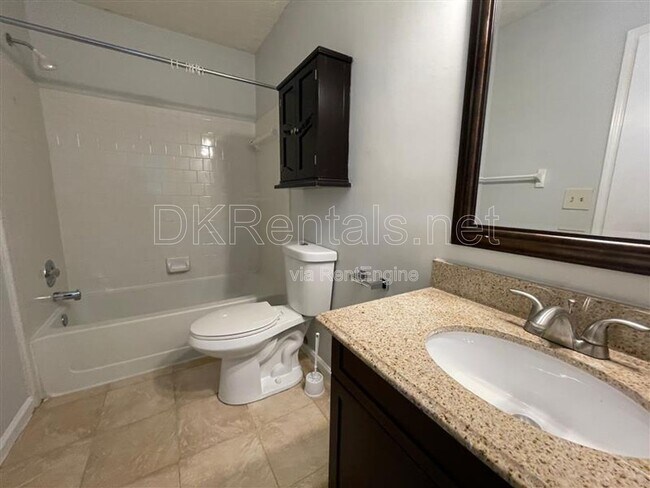 Building Photo - 2930 Governors Ct