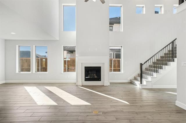 Building Photo - 1628 Victoria Pl