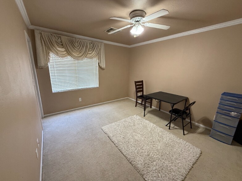 Primary Photo - 2416 Brockton Way