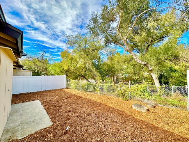 Building Photo - Light, Bright, and Recently Updated, this ...