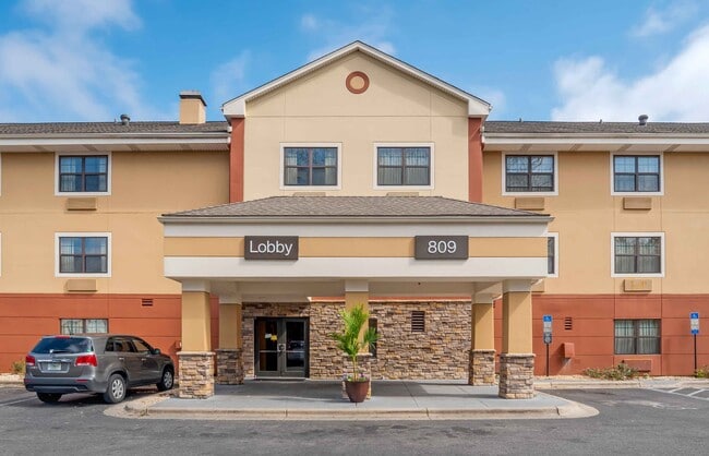 Building Photo - 809 Bloodworth Ln
