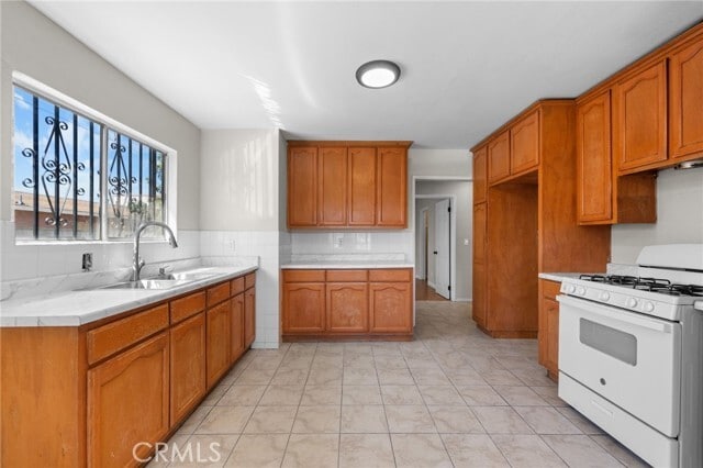 Building Photo - 207 Flora St