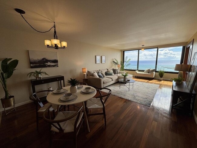 Building Photo - 1600 Ala Moana Blvd