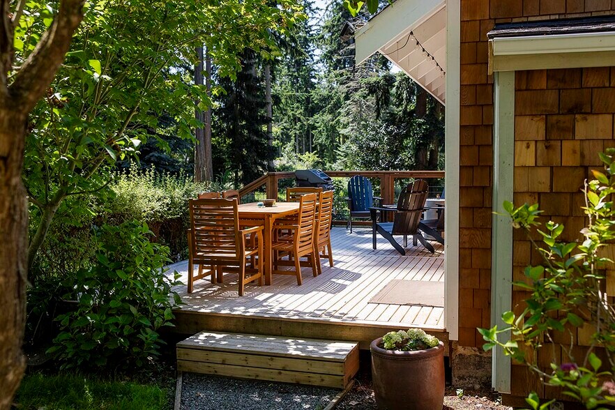 Deck - 5505 Robinswood Ln