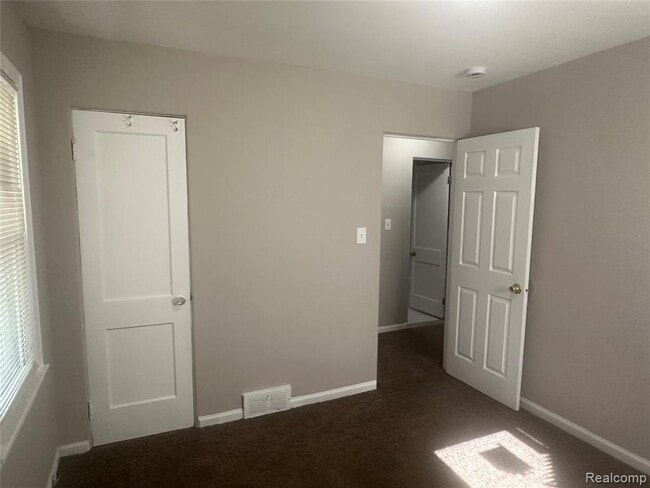 Building Photo - 7777 Auburn St