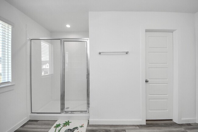 Building Photo - 12326 Basilwood Dr