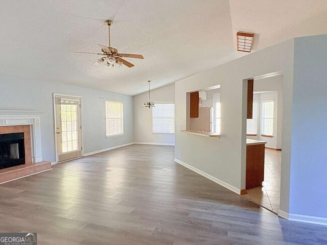 Building Photo - 601 McIntosh Dr