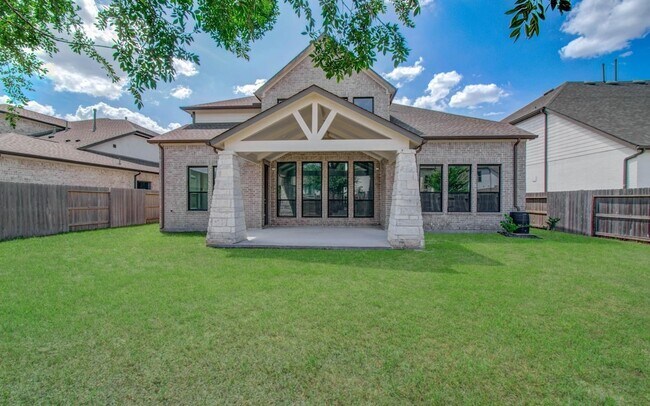 Building Photo - 15108 Botanical Garden Dr