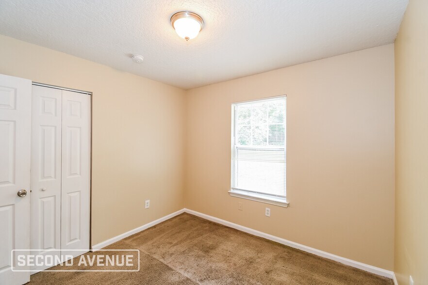 Building Photo - 8825 6th Ave