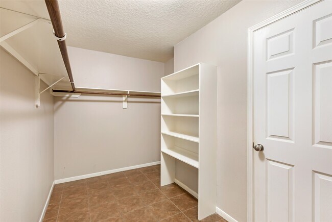 Building Photo - 4914 Winding Timbers Cir