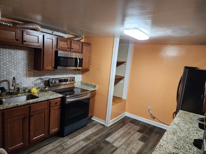 Building Photo - 12713 Claxton Dr