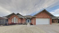 Building Photo - Very Nice 3 Bedroom 2 Bath Home in Yukon Schools