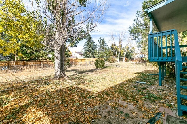 Building Photo - 1405 S Sierra Dr