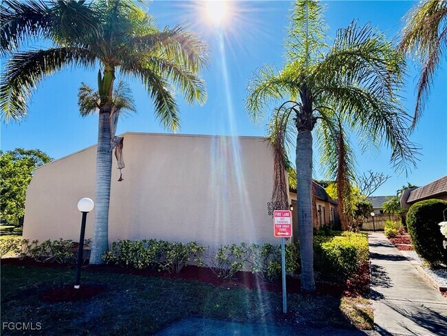 Building Photo - 9303 Lennex Ln