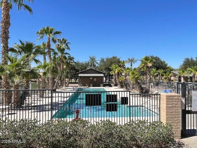 Building Photo - 44147 W Snow Dr