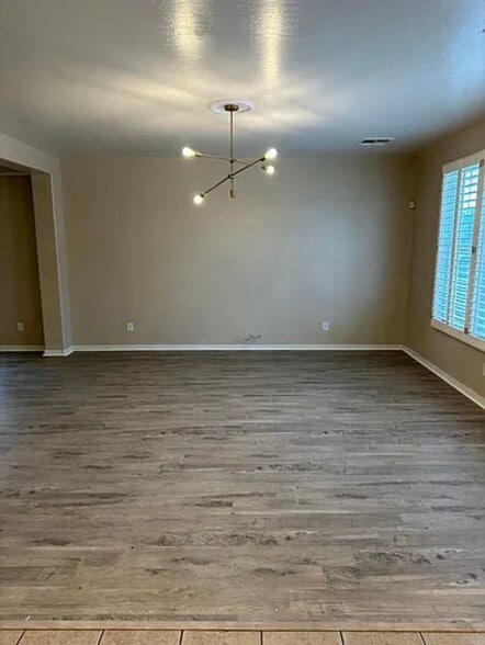 Dining Room - 6709 S 40th Ave