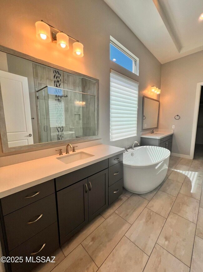 Building Photo - 14205 N Stone View Pl