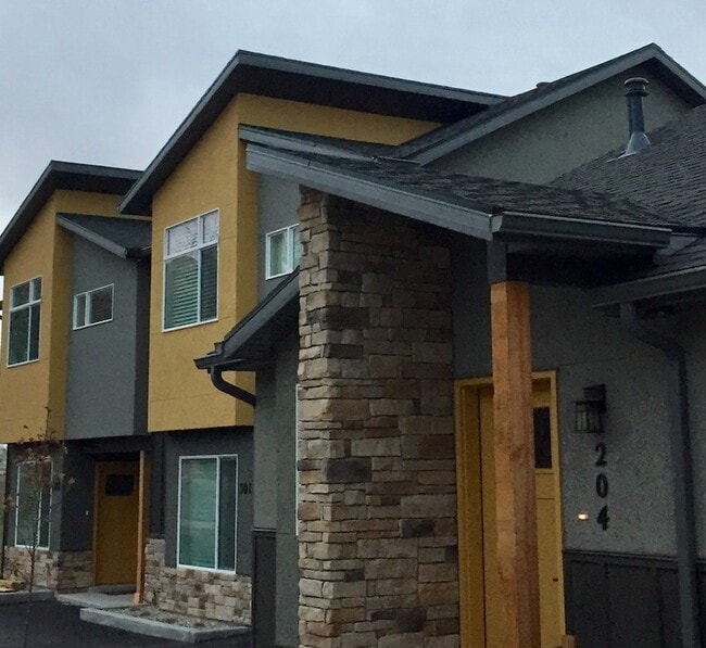 Building Photo - 168 S Hwy 89