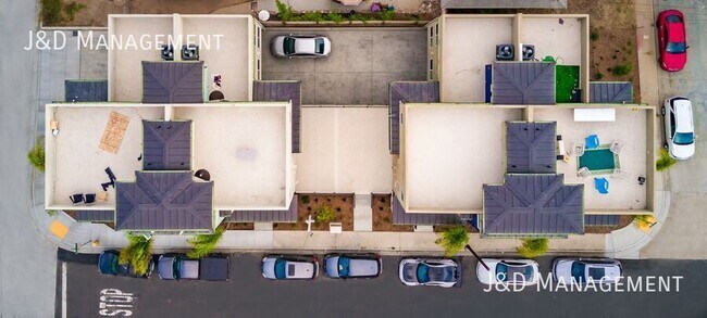 Building Photo - 5845-5855 RILEY STREET-5845