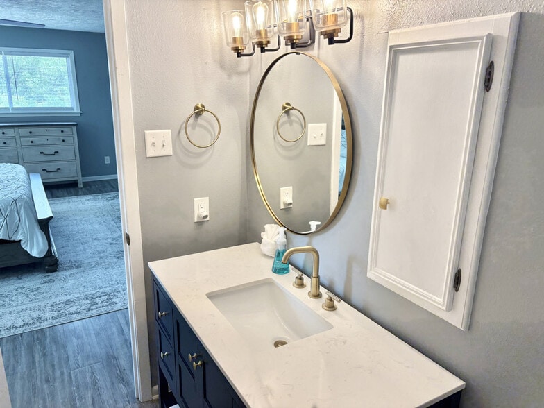 Building Photo - 1105 Glade St