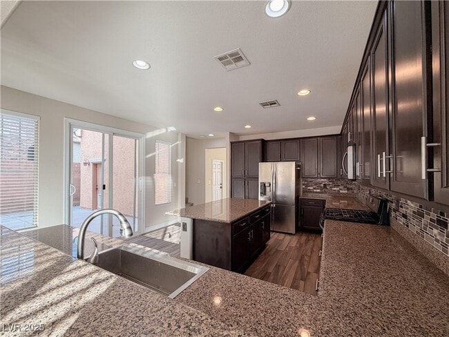 Building Photo - 10733 Mentesana Ave