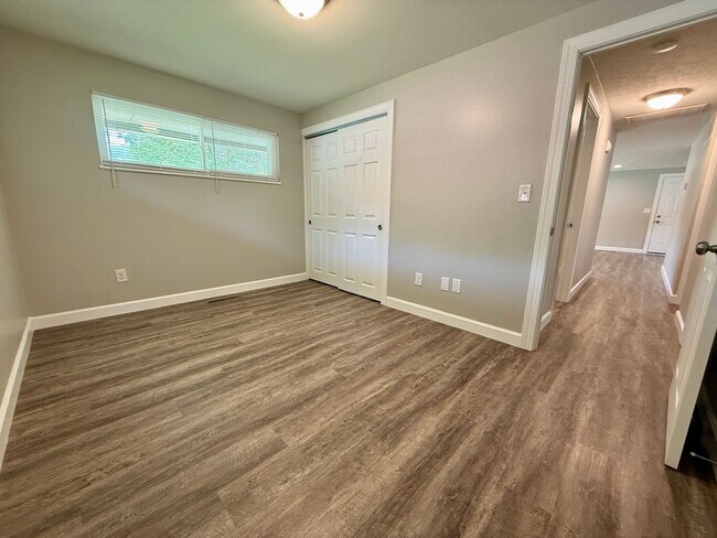 Building Photo - 4409 Primrose Ln