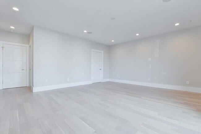 Building Photo - 377 West First St-