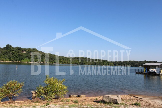 Building Photo - Fully Furnished Cape Fair Home Near Table Rock Lake
