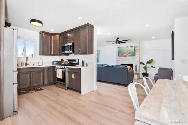 Building Photo - Beautiful 3 Bed/2 Bath Home in heart of Hi...