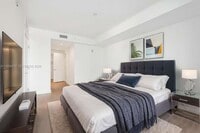 Building Photo - 9221 E Bay Harbor Dr