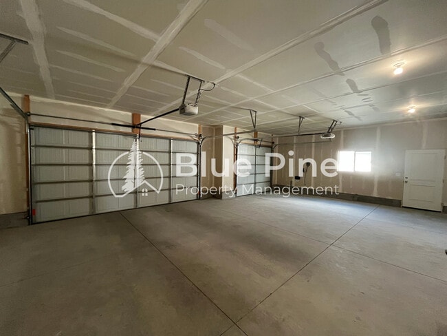 Building Photo - 185 Galena Smt Dr