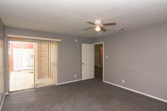 Building Photo - 12110 Swan Creek Dr