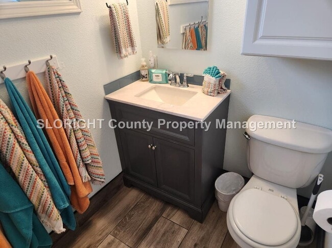 Building Photo - AVAILABLE OCTOBER- Updated Beachside Home in Pismo Beach - 1 Bed / 1 Bath