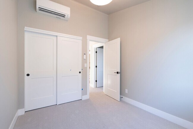 Building Photo - 2 Weeks Free Rent W/ Approved Application ...
