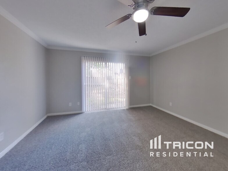 Building Photo - 7114 River Garden Dr
