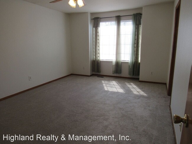 Building Photo - 3 br, 3.5 bath House - 5637 W 118th Place